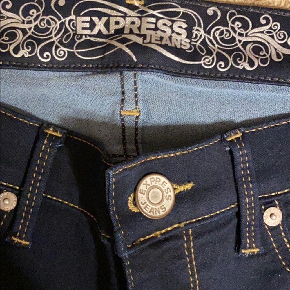 𝅺EXPRESS Crop Jean Legging. Size 6 - Picture 2 of 8